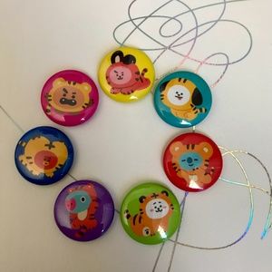 BTS BT21 Year of the Tiger Button Set